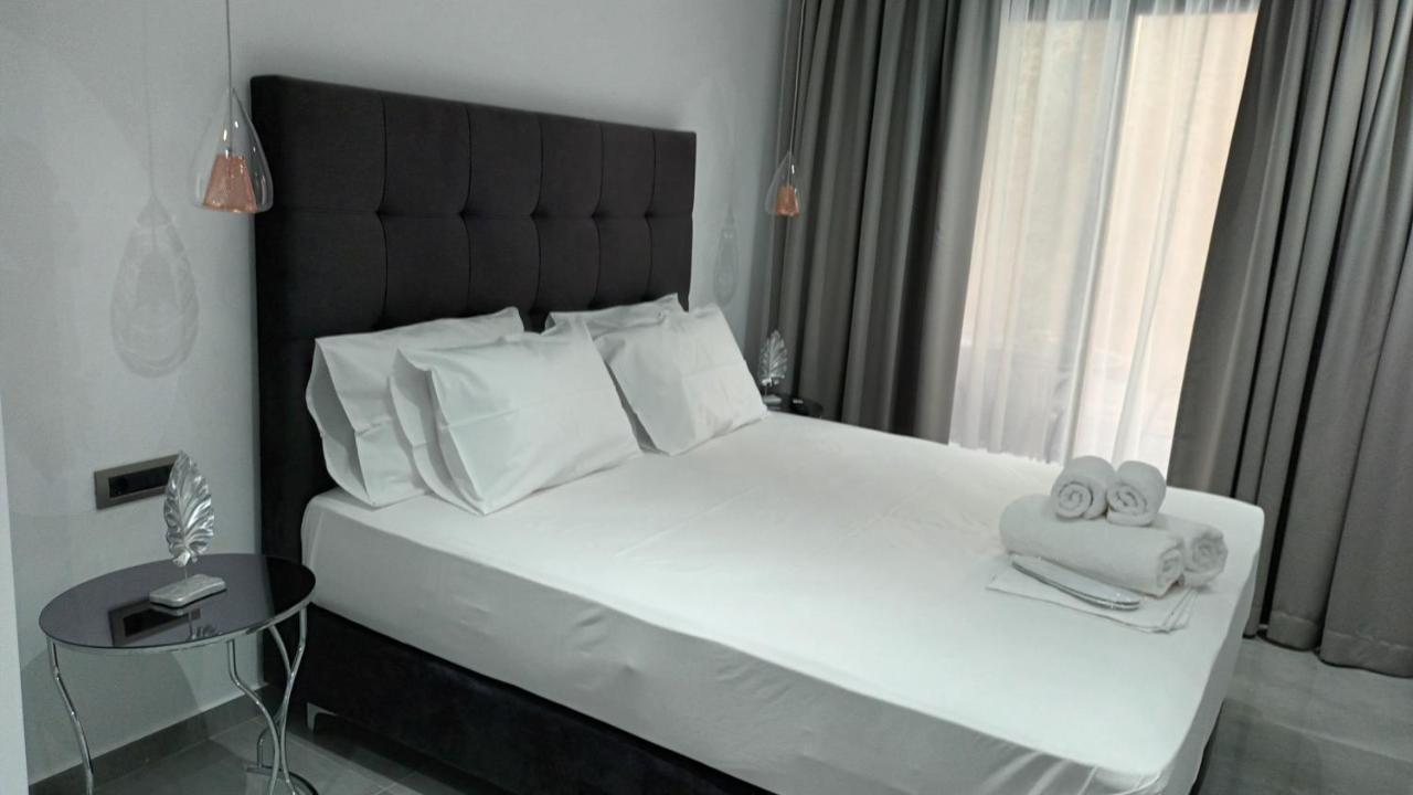 Km Luxury Apart Downtown 이라클리온 외부 사진