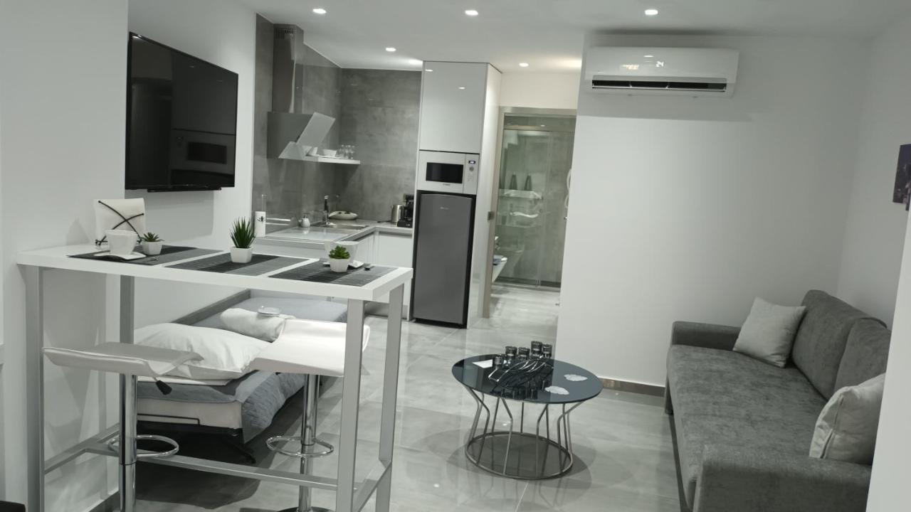 Km Luxury Apart Downtown 이라클리온 외부 사진