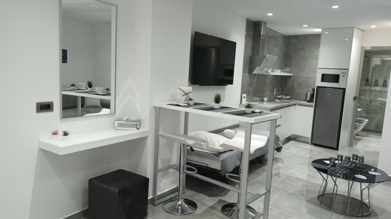 Km Luxury Apart Downtown 이라클리온 외부 사진