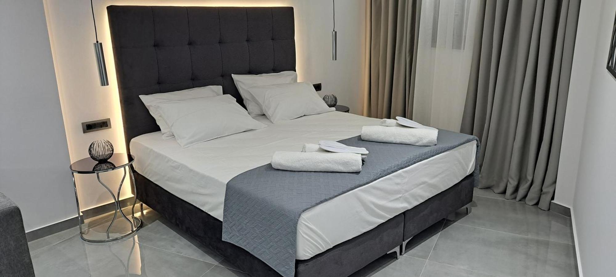 Km Luxury Apart Downtown 이라클리온 외부 사진